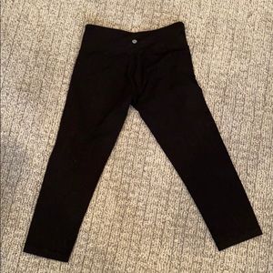 Lululemon yoga capri leggings